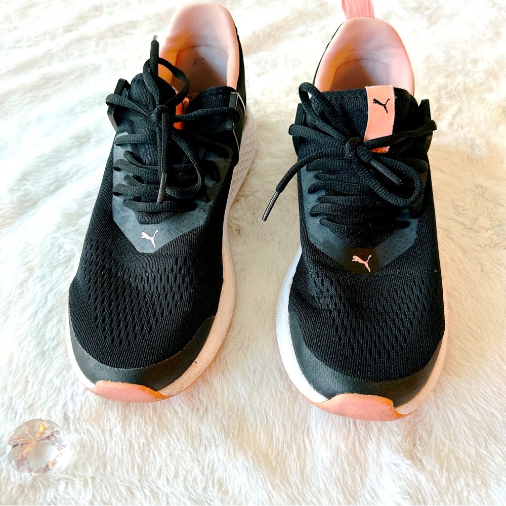 PUMA RUNNING SNEAKERS - Black/Pink - Size 8.5